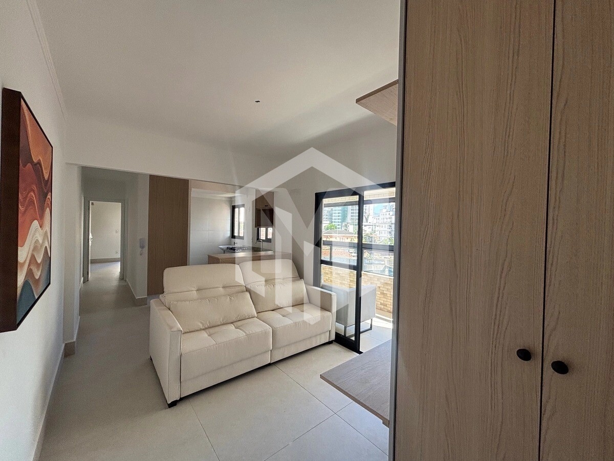 Apartamento de 1 suíte, piscina e garagem no Caiçara, Praia Grande