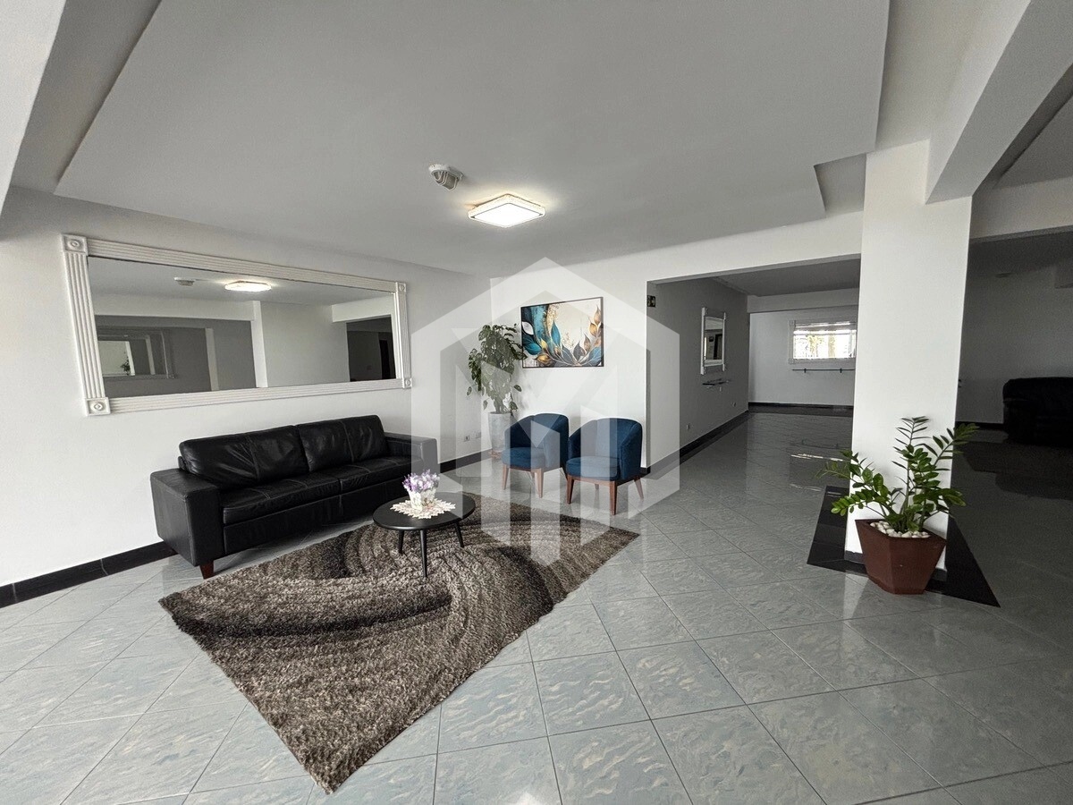 Apartamento com vista mar na Guilhermina, 2 quartos, suíte, vaga coberta e lazer completo