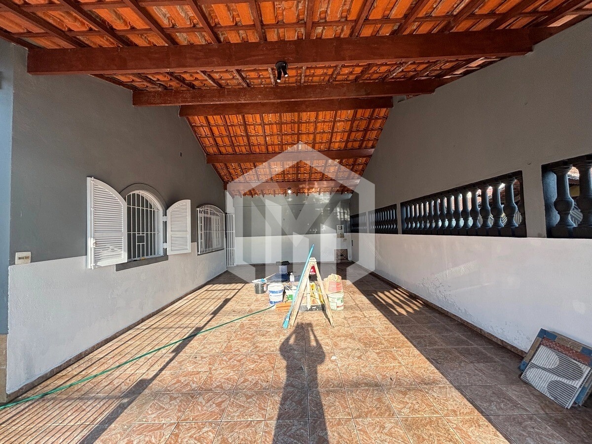 Casa de 2 dormitórios com suíte e 3 vagas em Ocian, Praia Grande