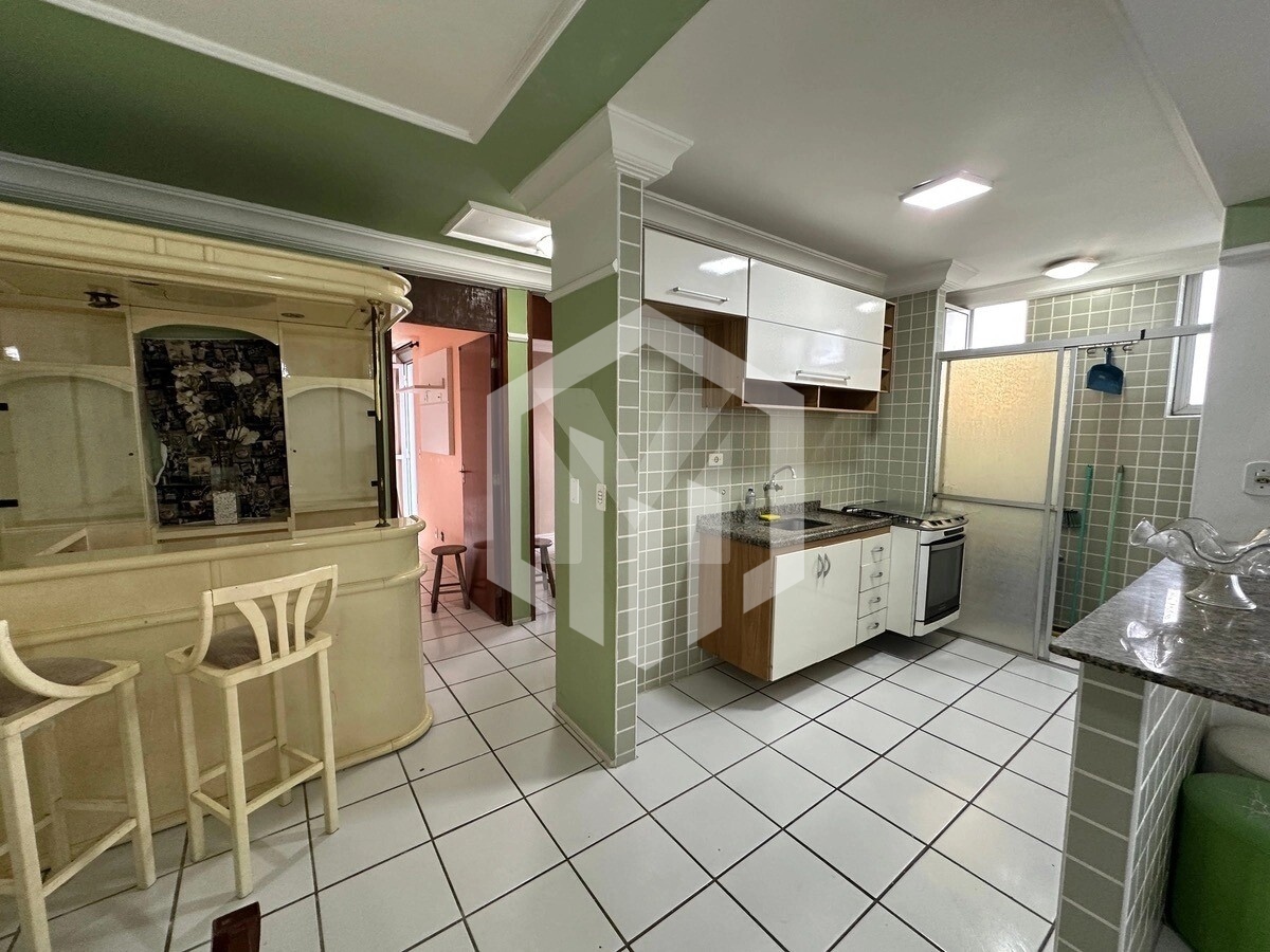 Apartamento com 2 dormitórios, 1 suíte, frente ao mar na Caiçara, Praia Grande