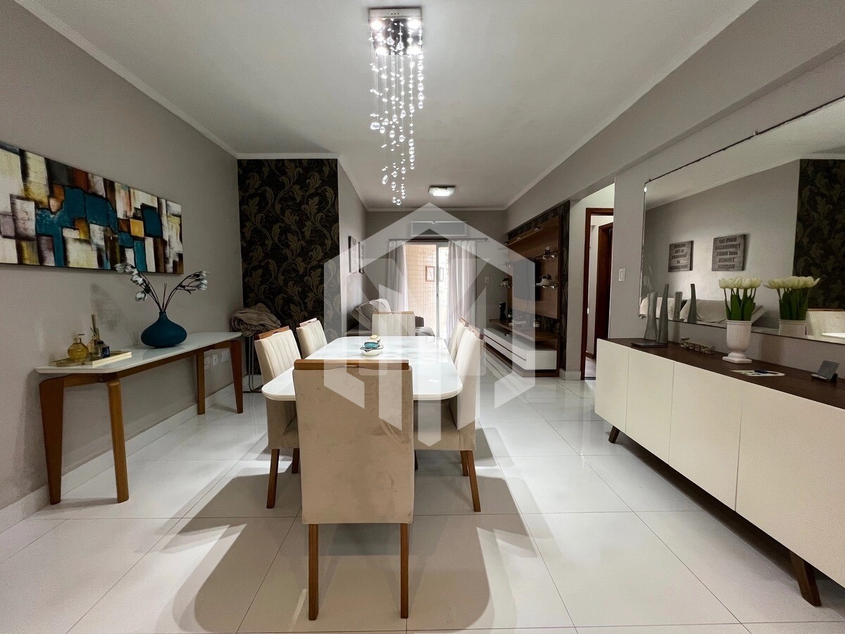 Apartamento de 2 dormitórios, 1 suíte, com varanda e lazer na Vila Tupi, Praia Grande