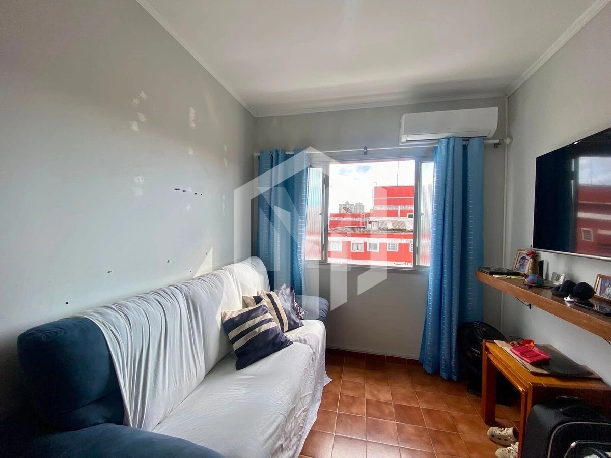 Apartamento no Boqueirão a 340m da praia com 48m², 1 dormitório, semimobiliado e pronto para morar o
