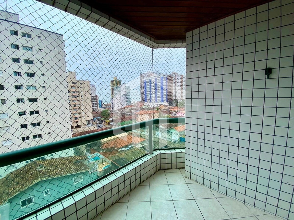 Apartamento à venda a 350m da praia na Guilhermina, Praia Grande/SP