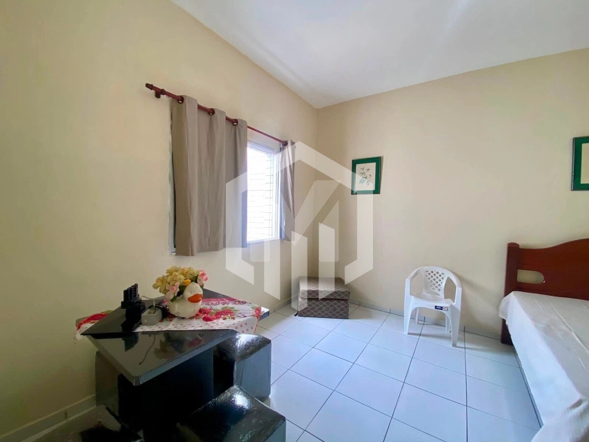 Apartamento mobiliado na Guilhermina, Praia Grande; 1 vaga, 35m², próximo a comércio e hospital por