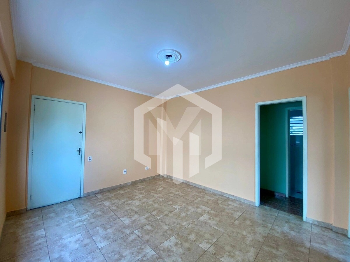 Apartamento na Guilhermina a 200m da praia com 2 dormitórios e vaga de garagem