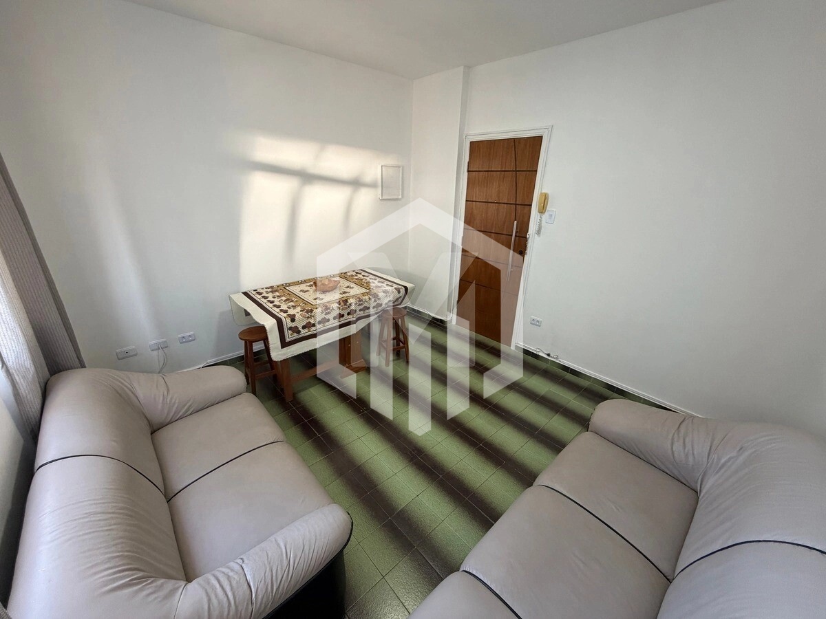Apartamento de 1 dormitório a 250m da praia no Boqueirão, pronto para morar ou investir