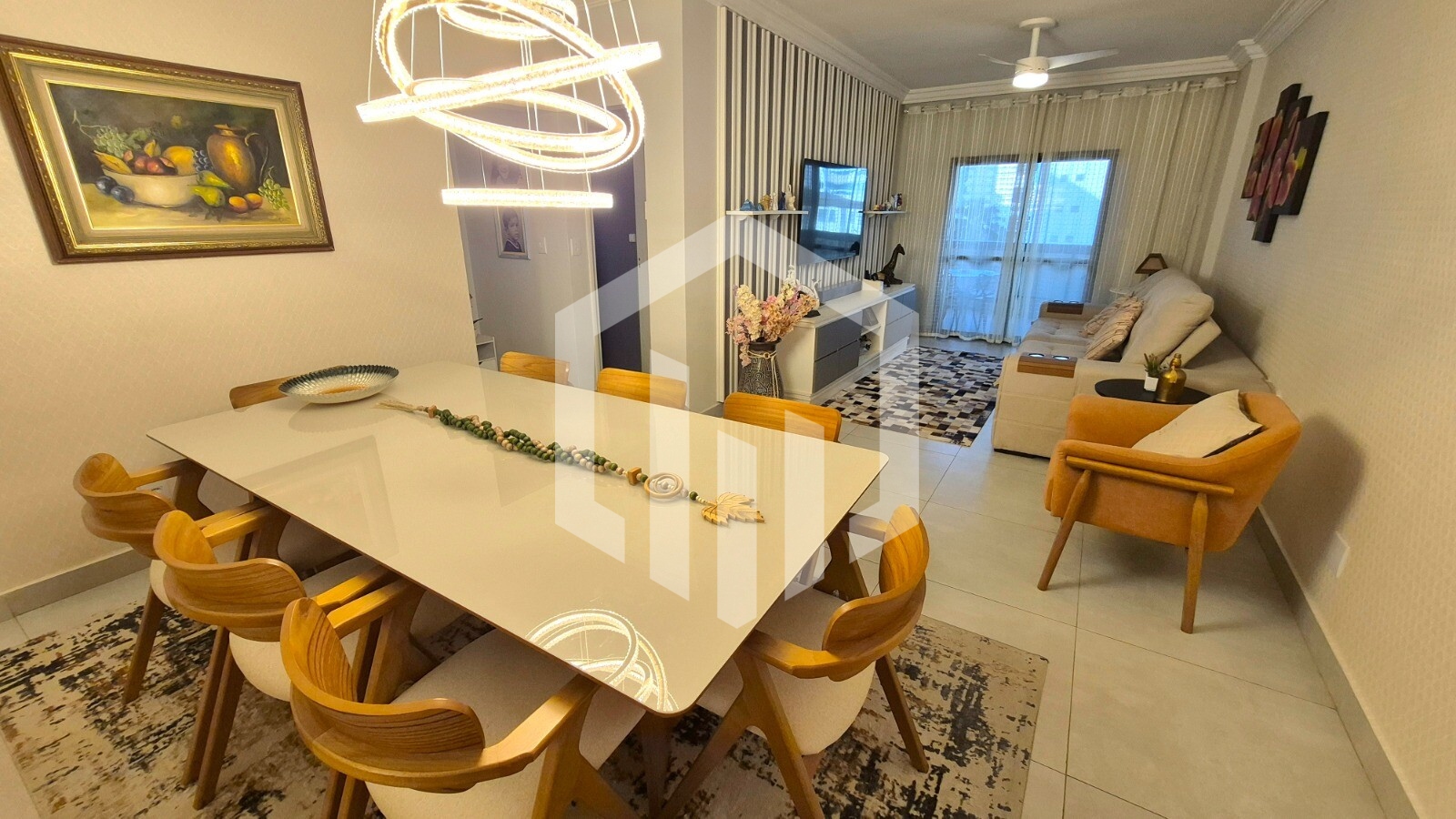 Apartamento de 4 quartos com varanda gourmet e piscina na Guilhermina, Praia Grande