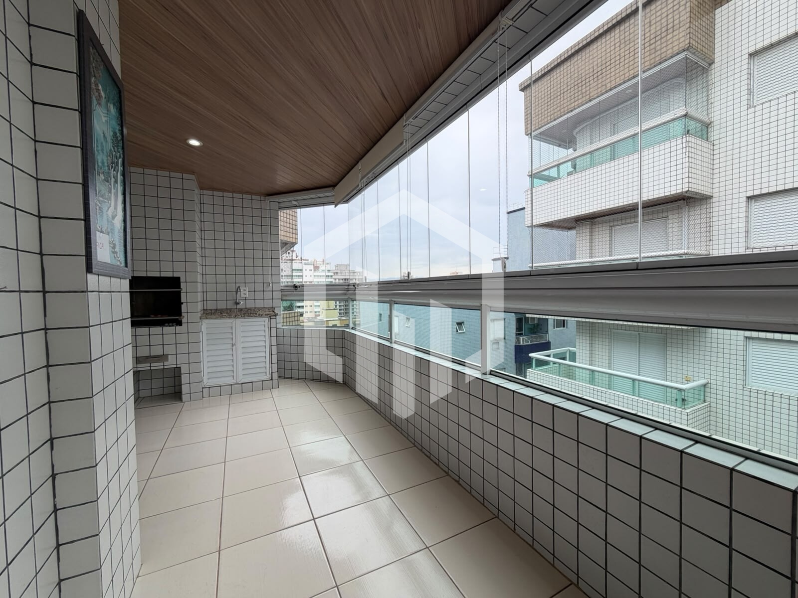 Apartamento com 112 m², 2 quartos e suíte na Guilhermina, com vaga, piscina e aceita Pet