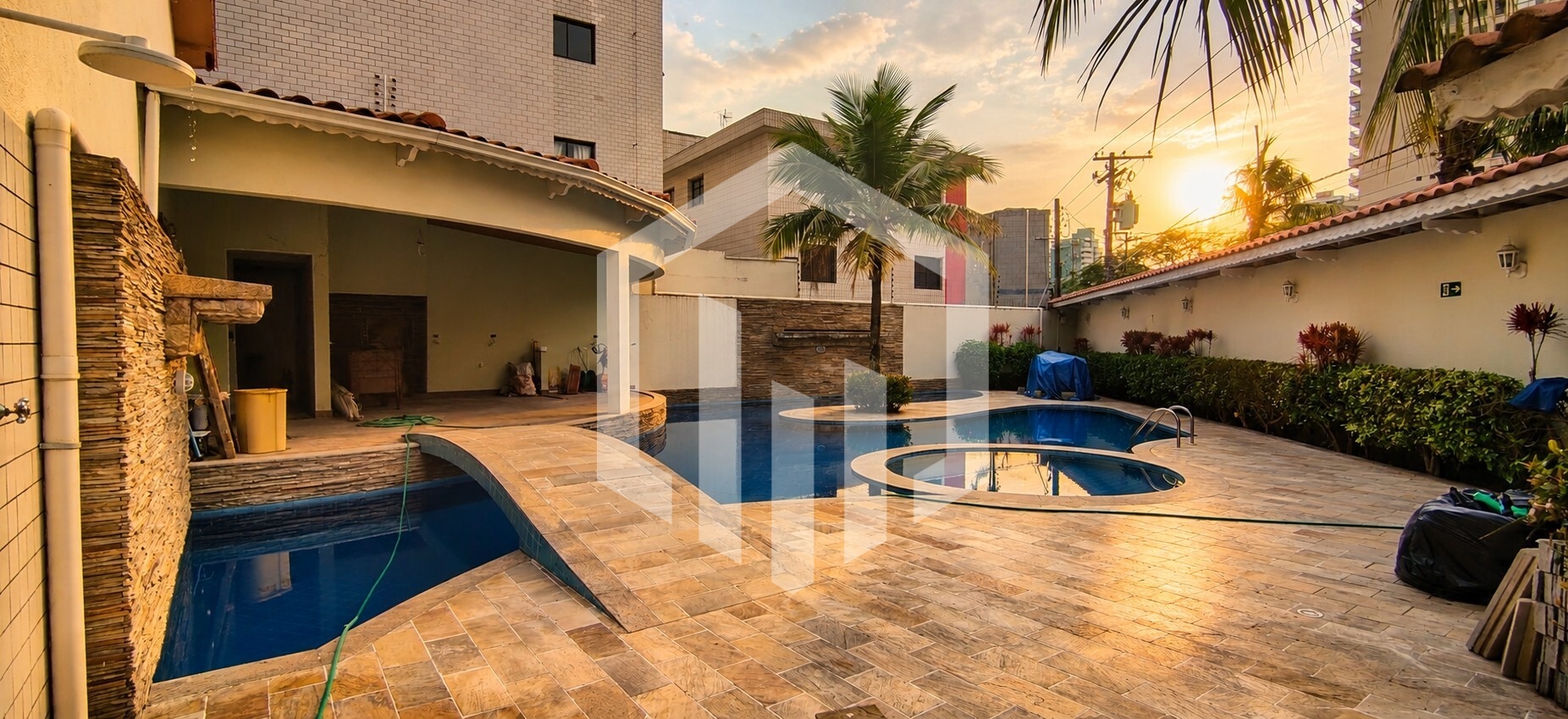 Triplex, piscina, Canto do Forte