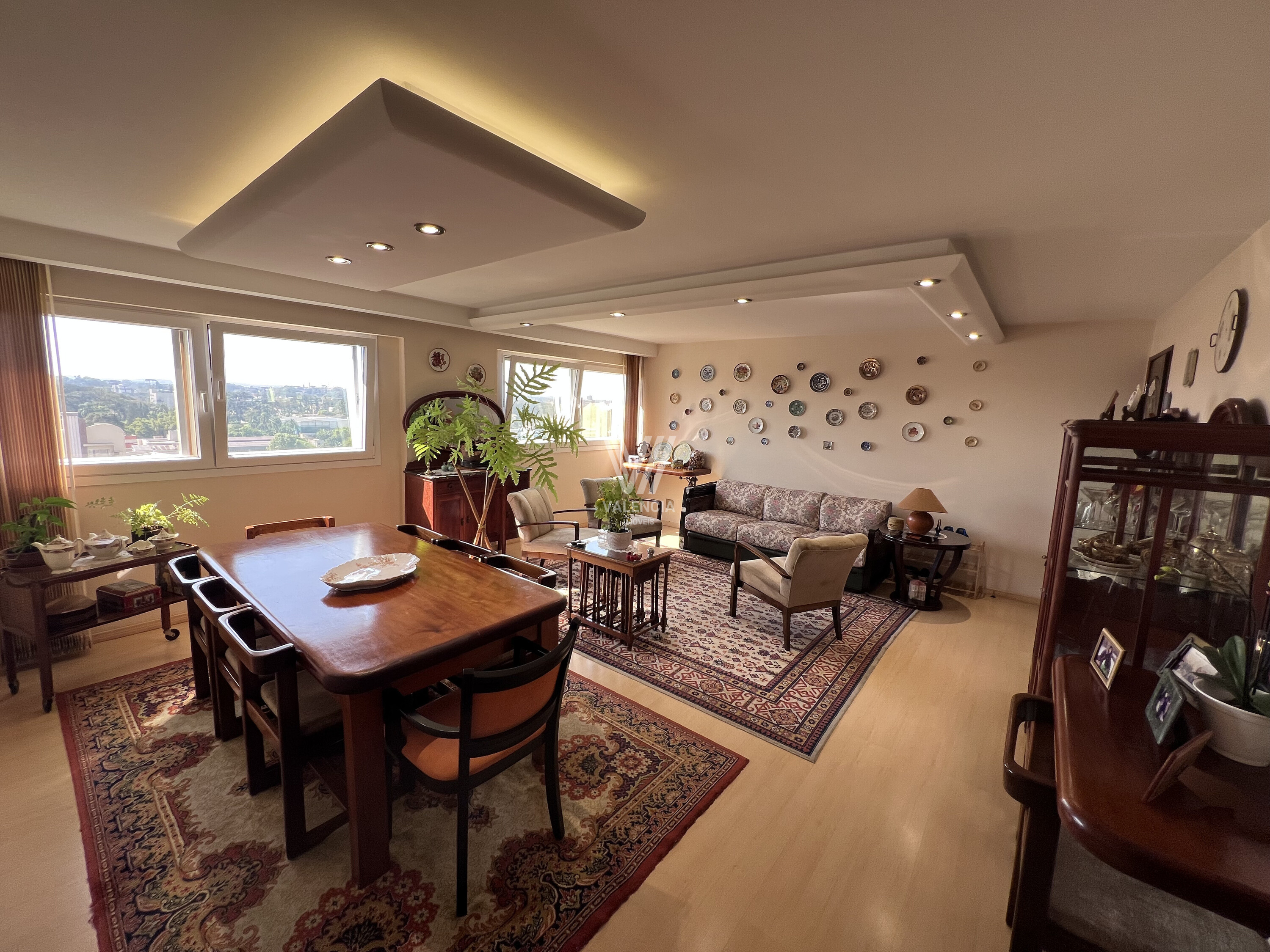 Apartamento Amplo | 3 dormitórios | 1 Suíte | 1 vagas | 156 m² Priv | Bigorrilho – Curitiba/PR