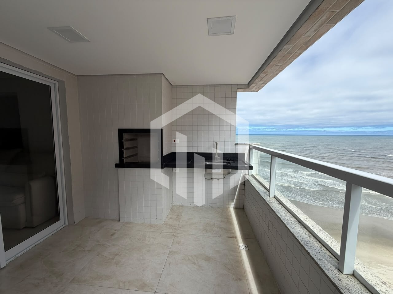 Apartamento novo 2 dormitórios mobiliado com vista mar e lazer completo no Caiçara, Praia Grande - l