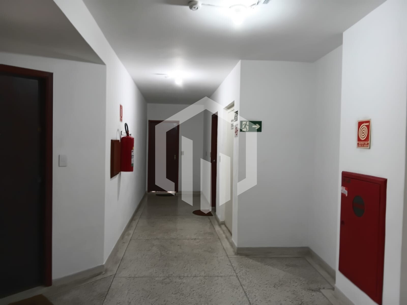 Apartamento mobiliado com 1 dormitório, excelente iluminação e ventilação na Guilhermina