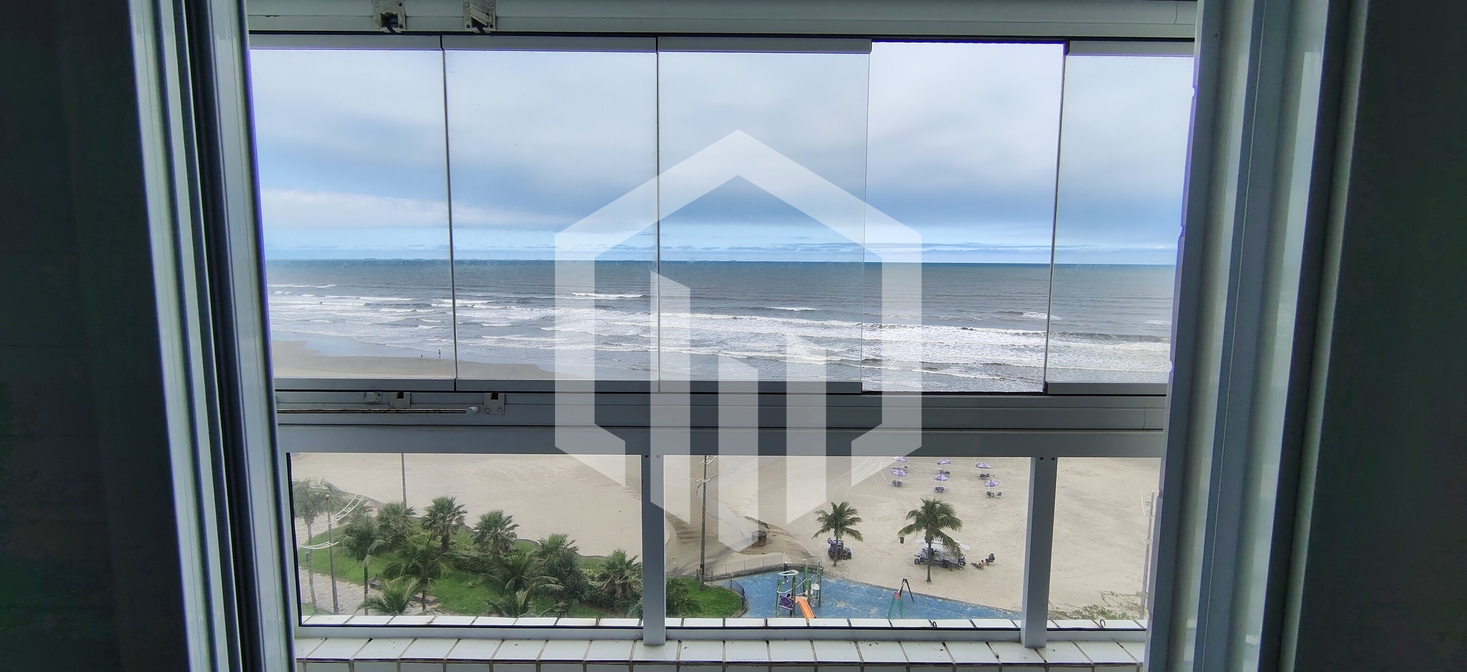 Apartamento com varanda gourmet, Frente Mar - Maracanã