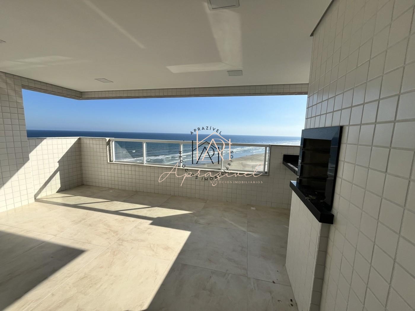 Apartamento Frente Mar para Venda em Praia Grande / SP no bairro Caiçara
