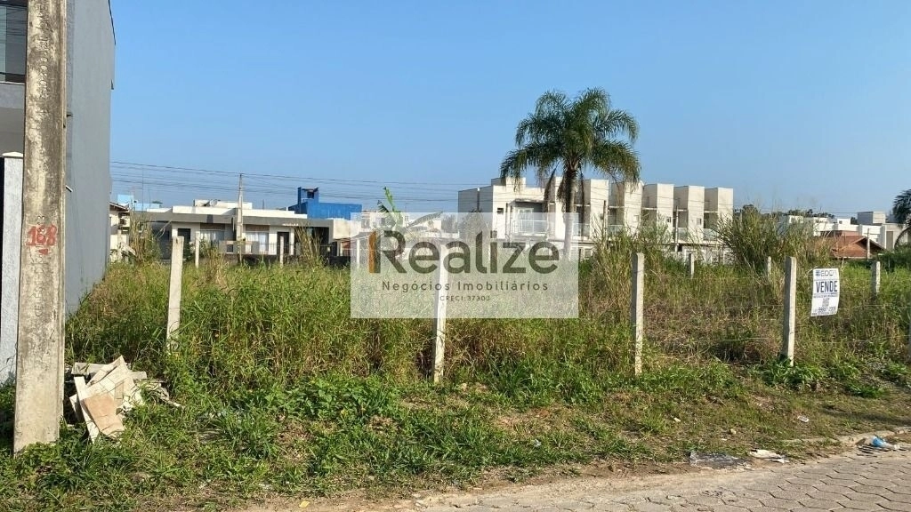 Terreno Itacolomi Piçarras rua calçada 238m², 800 metros da praia