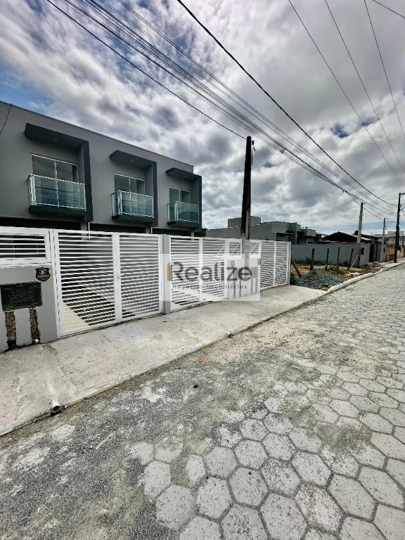 Sobrado 2 quartos Itacolomi Balneário Piçarras 65m² 1200 metros da praia