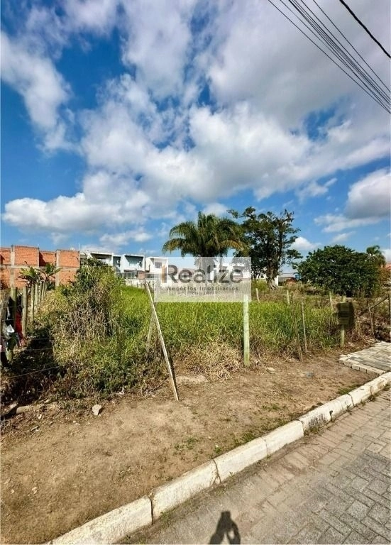 Terreno com 402m² no Itacolomi – Balneário Piçarras/SC | 900 Metros da Praia