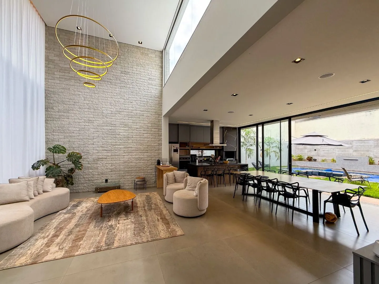 Casa térrea toda decorada e mobiliada à venda no Cond. Quinta do Lago I - Blue Lagoon | 3 suítes