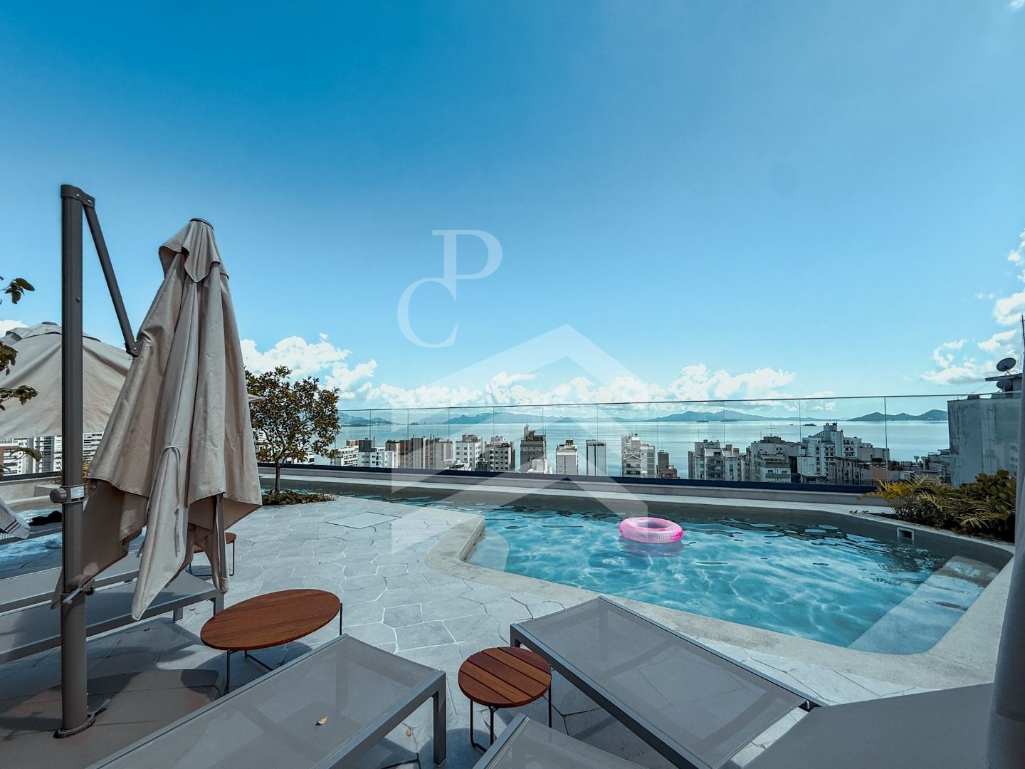 Apartamento com 2 dormitórios à venda, 91 m² por R$ 2.734.710,79 - Centro - Florianópolis/SC