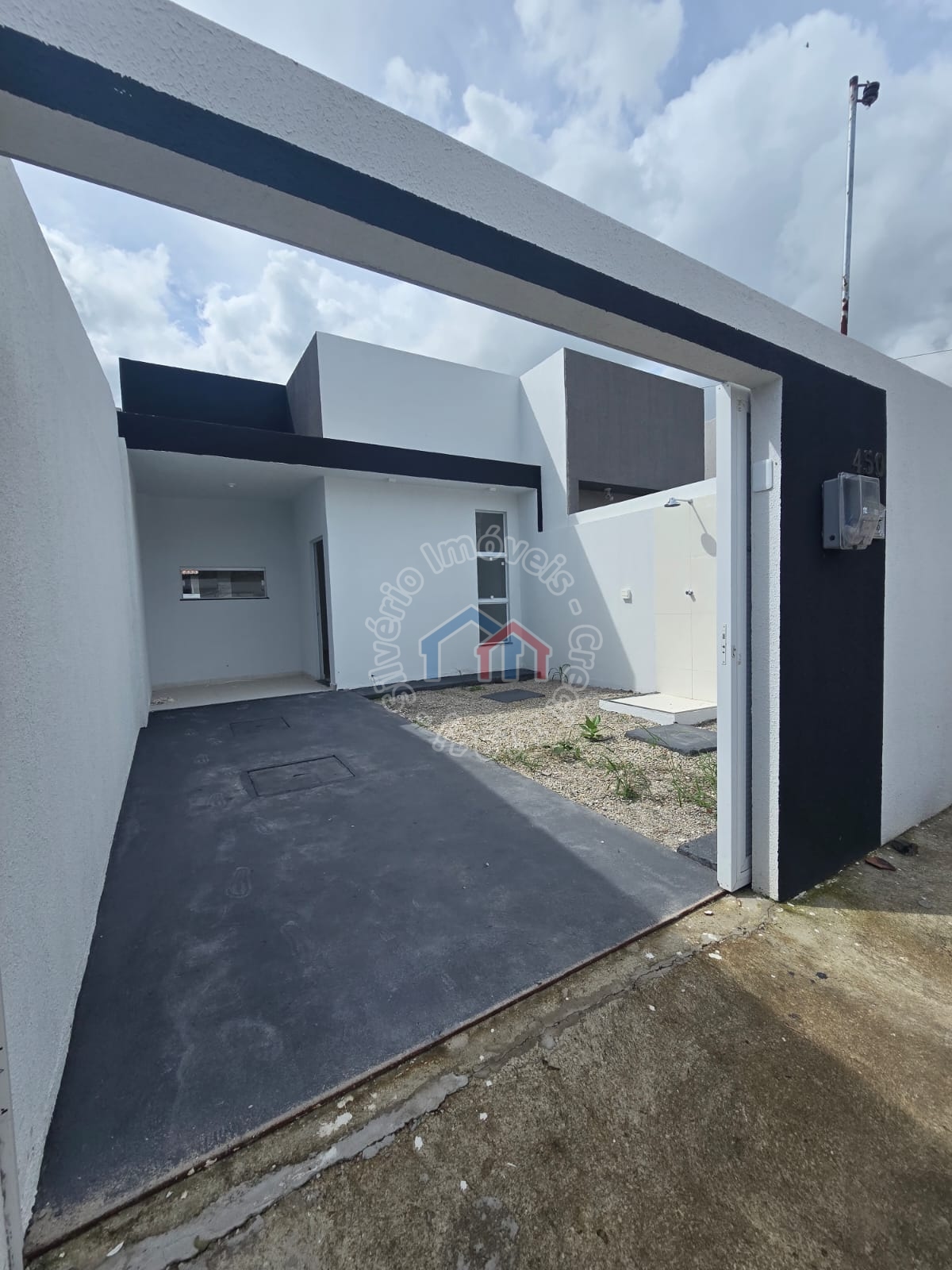 CASA À VENDA - GERERAÚ - 80m² - 02 SUÍTES - 02 VAGAS