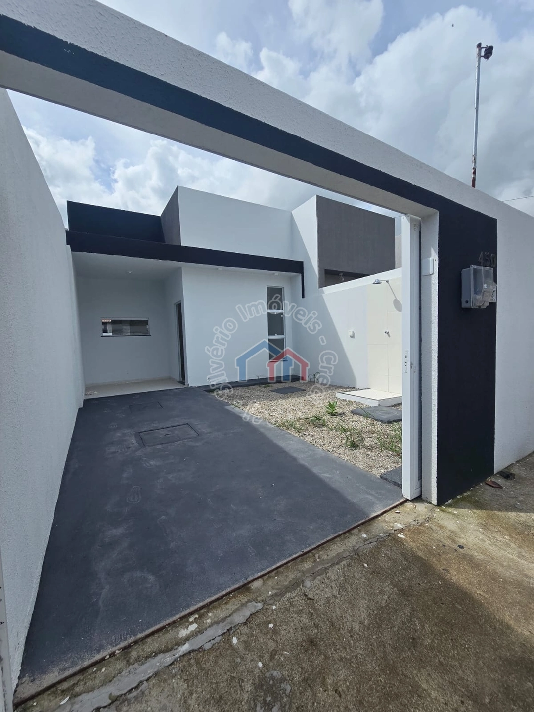 CASA À VENDA - GERERAÚ - 80m² - 02 SUÍTES - 02 VAGAS