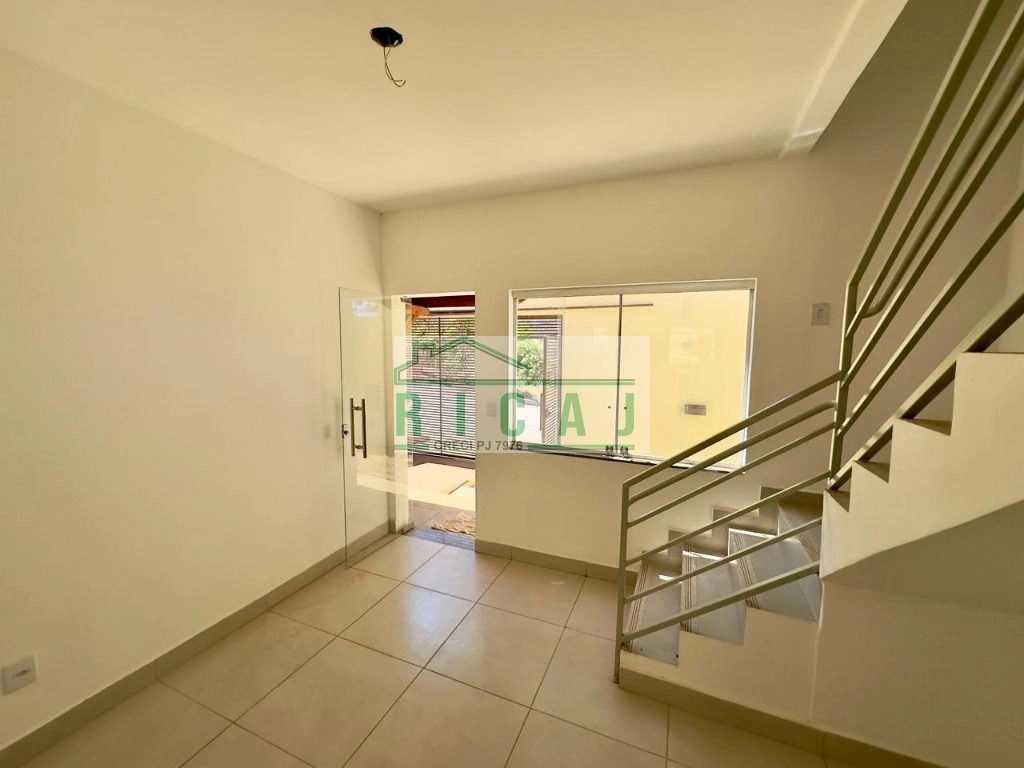 Casa com 3 dormitórios à venda por R$ 460.000,00 - Villa Real - Sabará/MG
