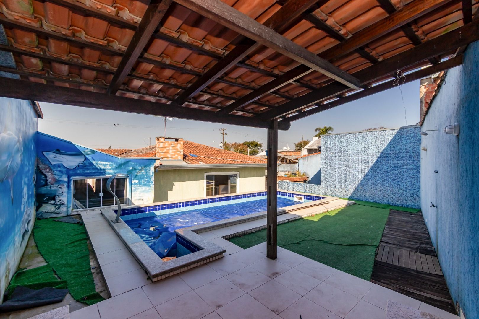 Linda Casa com 3 dormitórios para locação e venda 190 m²