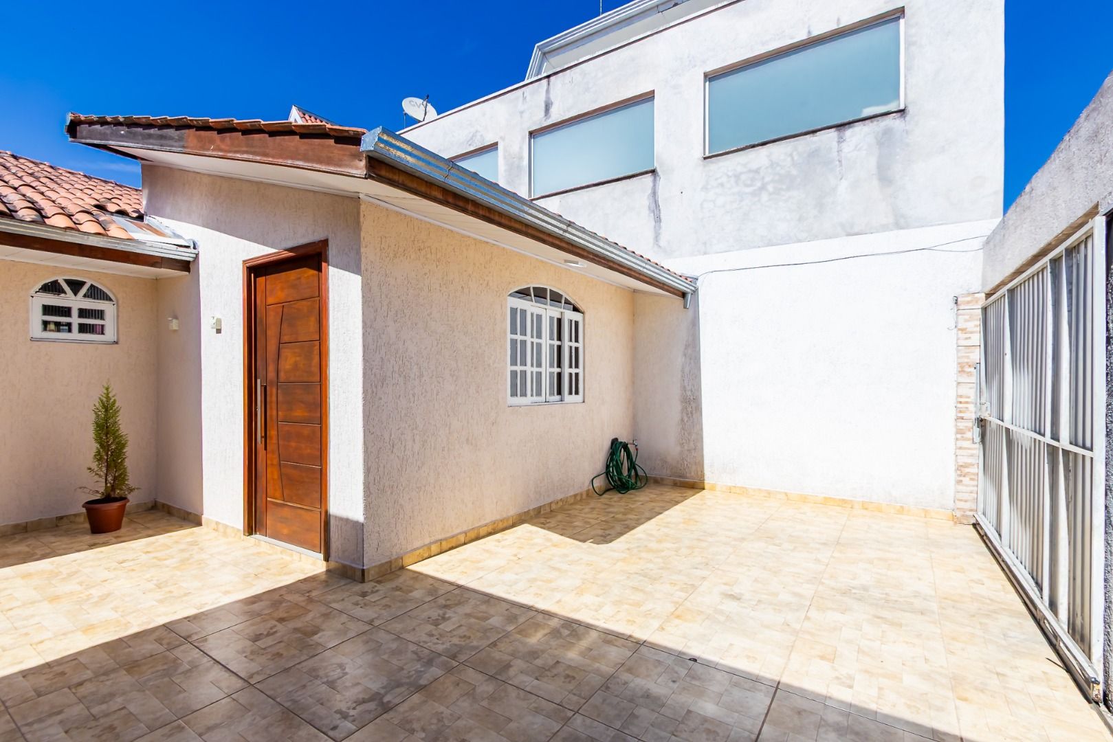 Casa à venda em Vargem Grande, Pinhais — Fava Imóveis