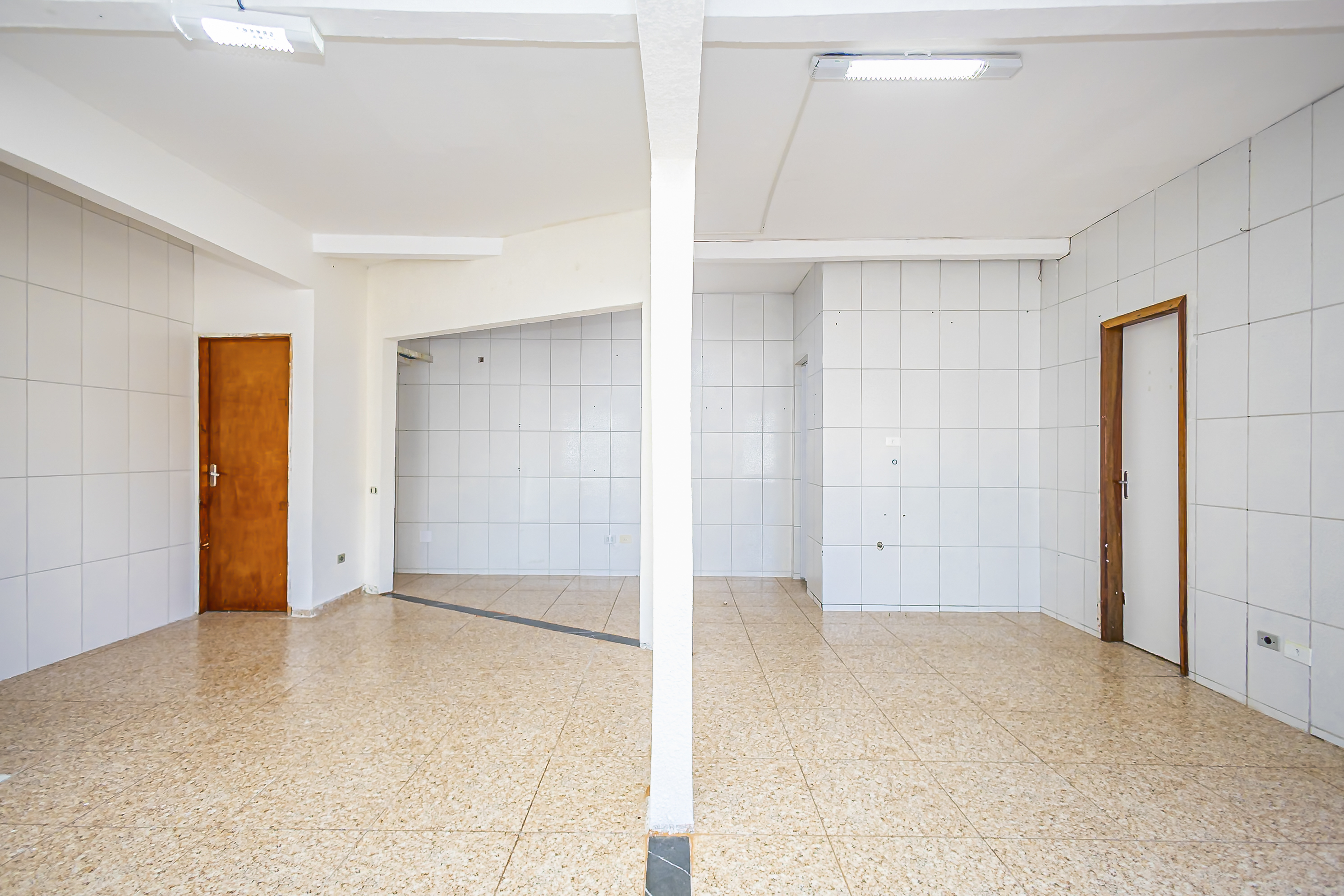 Ponto Comercial/Loja para alugar em Maracanã, Colombo — Fava Imóveis