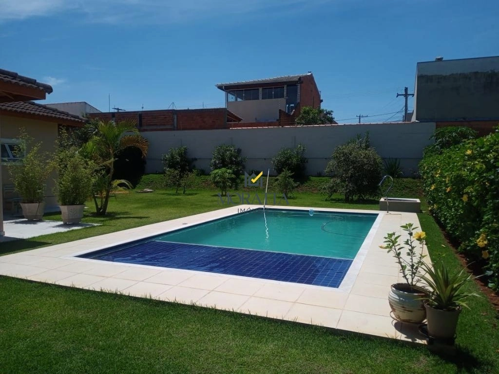 Casa em condomínio com 4 dormitórios para locação, 296 m² por R$ 9.900 | Condomínio Terras de Mont Serrat - Salto/SP 