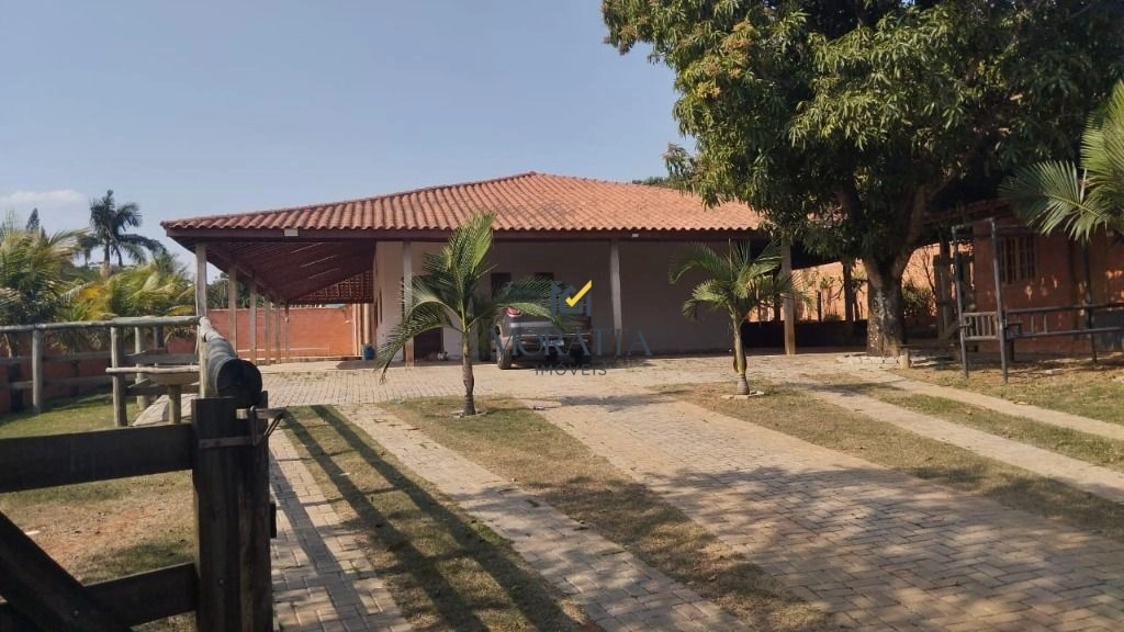 Chácara com 3 dormitórios à venda, 1200 m² por R$ 950.000,00 - Chácara Iracema - Salto/SP