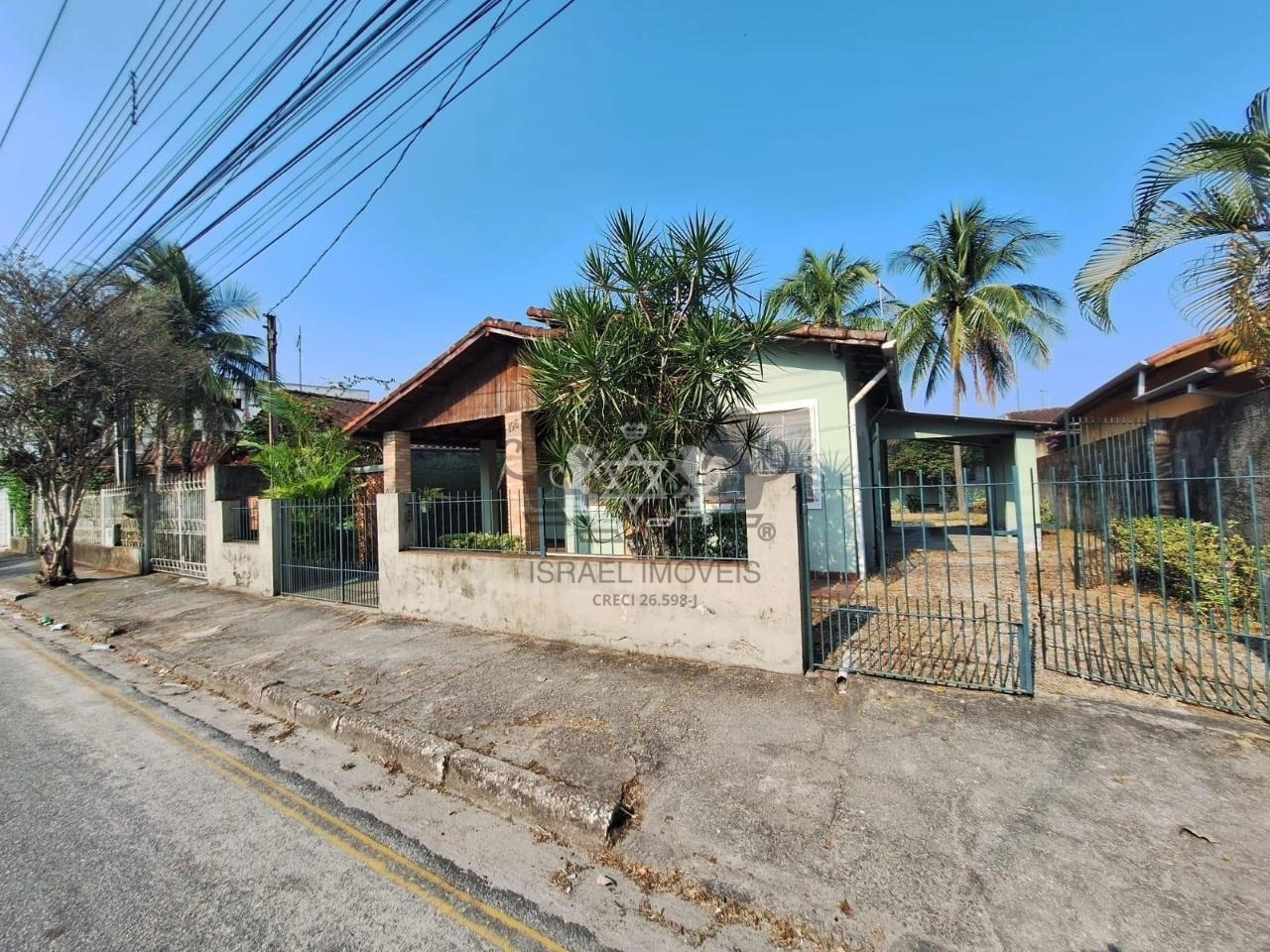 Venda Casa com Edícula no Indaiá Caraguatatuba