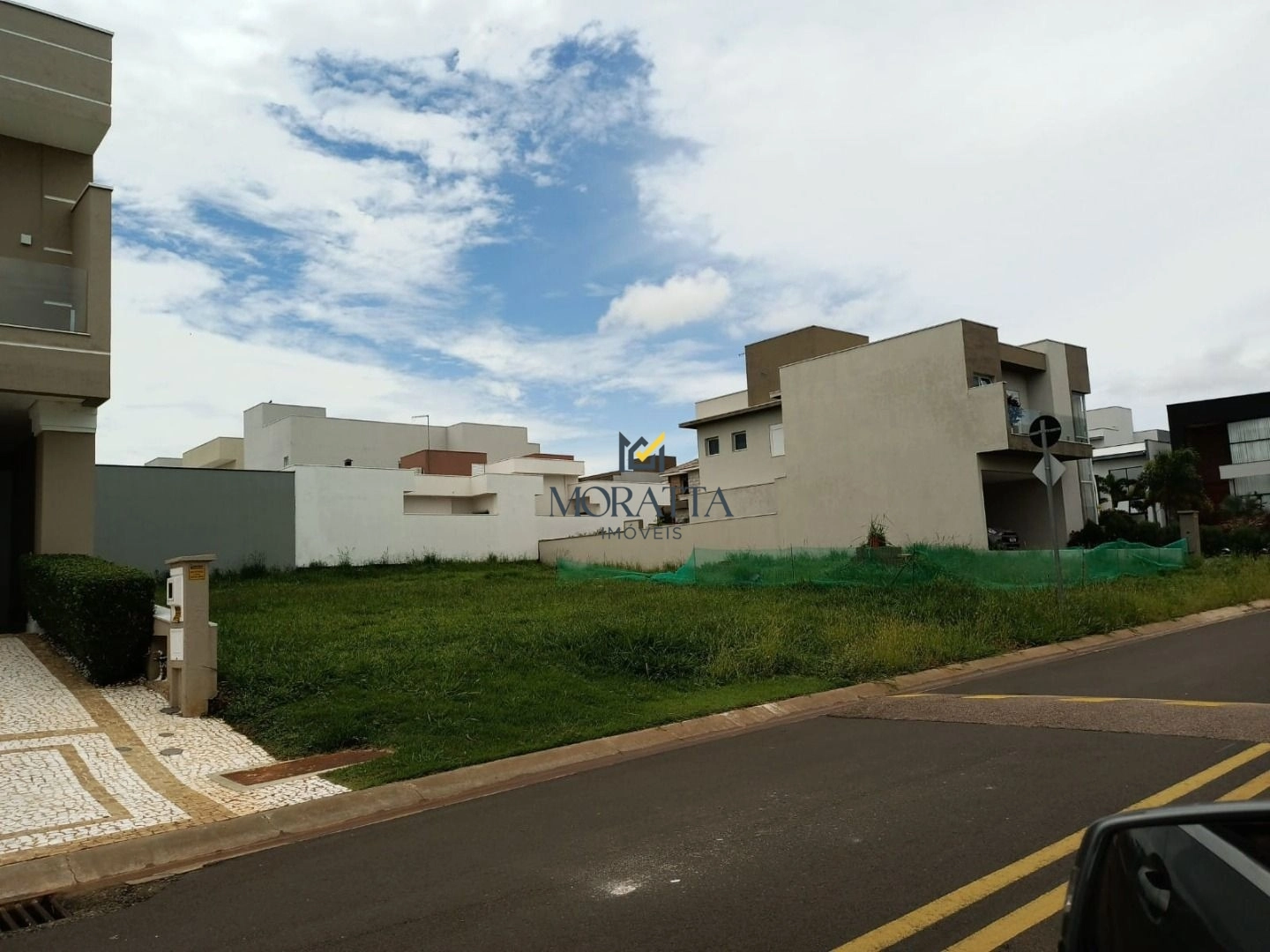 Terreno à venda, 347 m² por R$ 800.000,00 - Condominio Jardim Dona Lucilla - Indaiatuba/SP