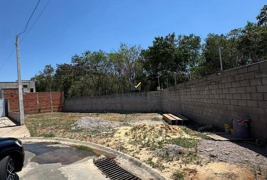 Terreno em condomínio à venda, 360 m² por R$ 390.000 - Condomínio Parque Imperial - Salto/SP