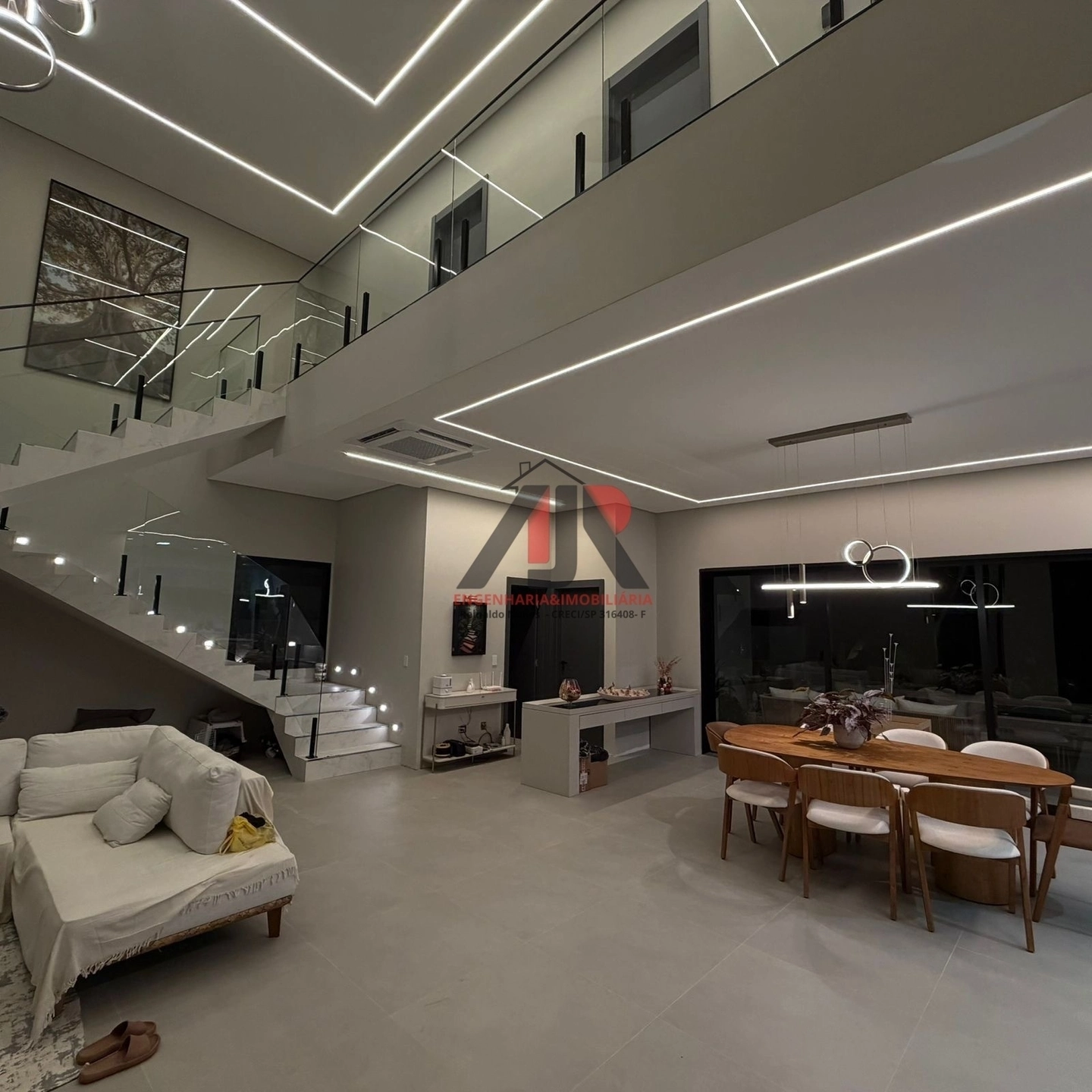 Casa em condomínio | Venda | 5 Dormitórios 
