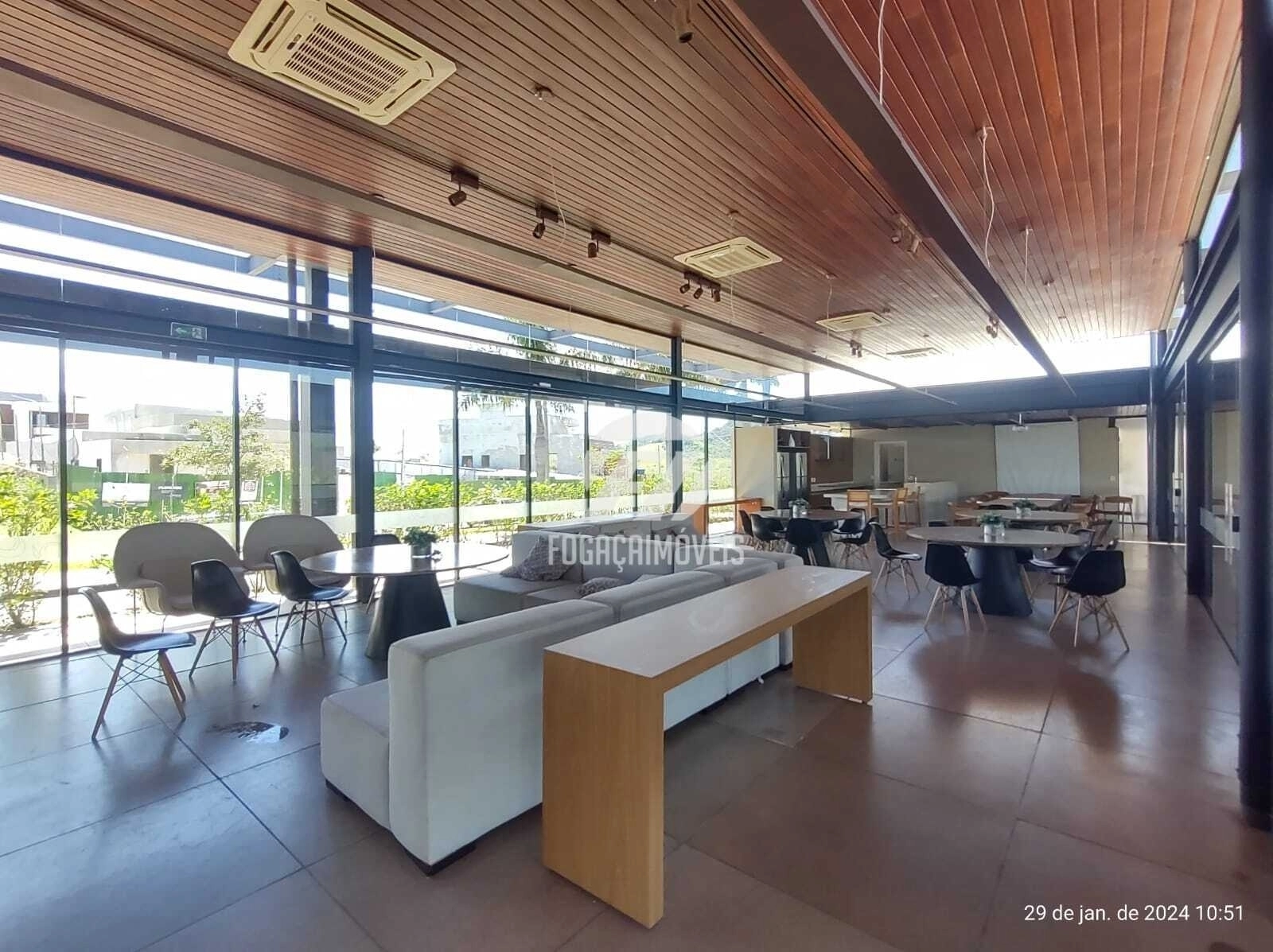 Terreno | Venda | Casa de Pedra